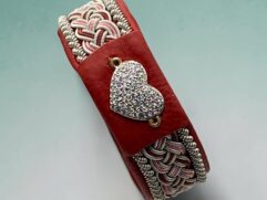 Tinntrådarmbånd "morshjerte" med rosa og rød dekortråd